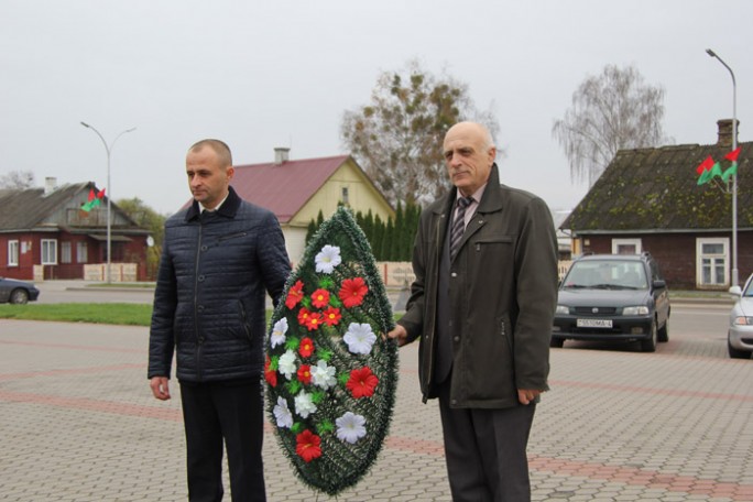 Празднование 100-летия Октябрьской революции в Мостах