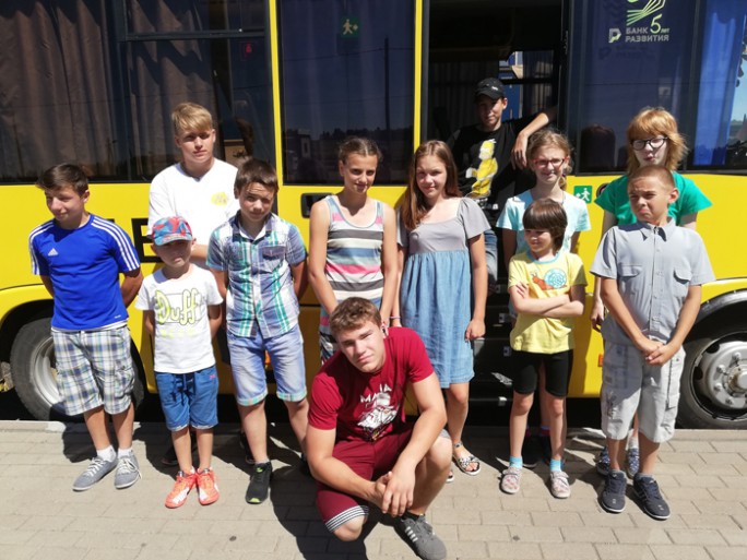 Мостовские дети на II Европейских играх болели за земляка Олега Юреню