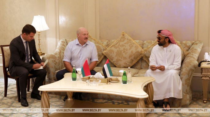 Александр Лукашенко ознакомился с развитием в ОАЭ сферы искусственного интеллекта