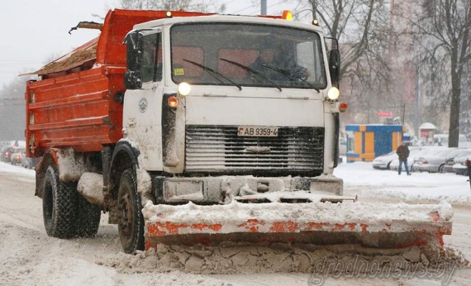 Снегоочистители и погрузчики. На обновленную автомагистраль М6 закупается спецтехника для работы в зимнее время