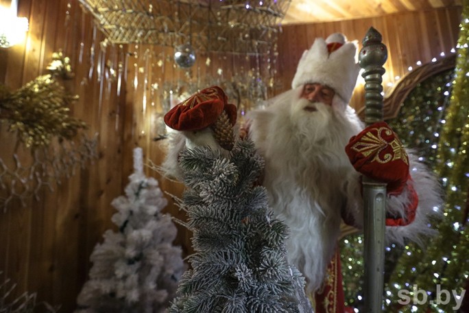 Дед Мороз из «Беловежской пущи» принимает до 6 тысяч туристов в день