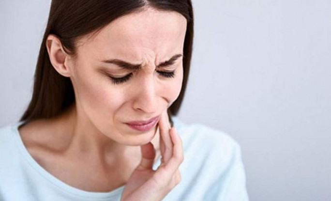 Почему могут болеть здоровые зубы: 4 распространенные причины