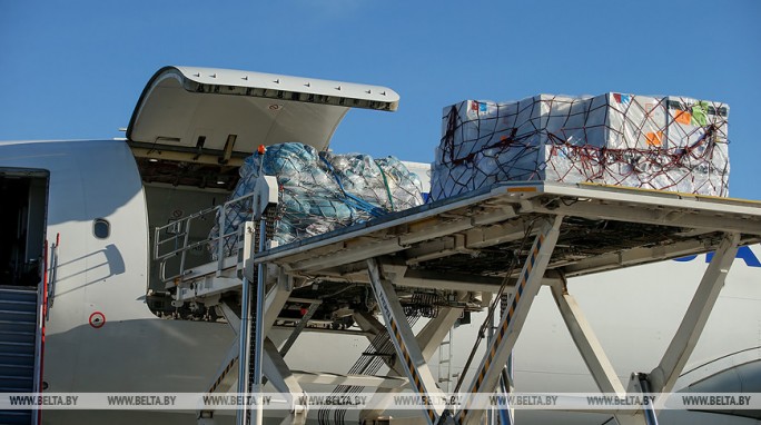 Беларусь получила более 10 тыс. тестов на коронавирус в качестве гуманитарной помощи от Китая