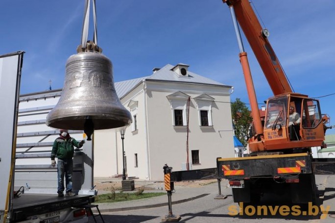 В Жировичский монастырь доставлены 12 колоколов