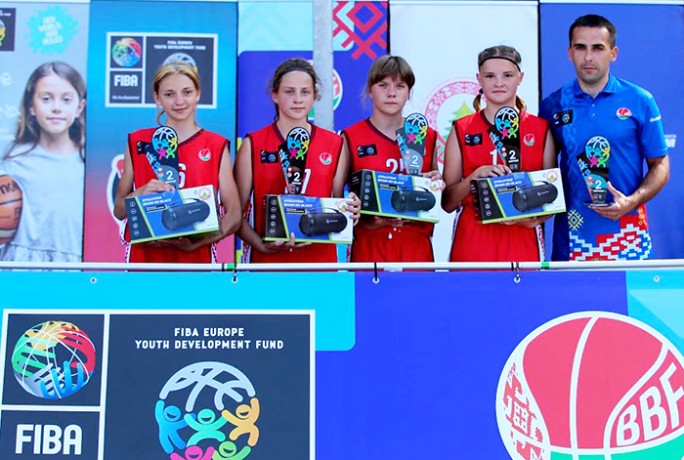 Мостовские спортсмены завоевали заслуженные награды от белорусского  баскетбольного сообщества