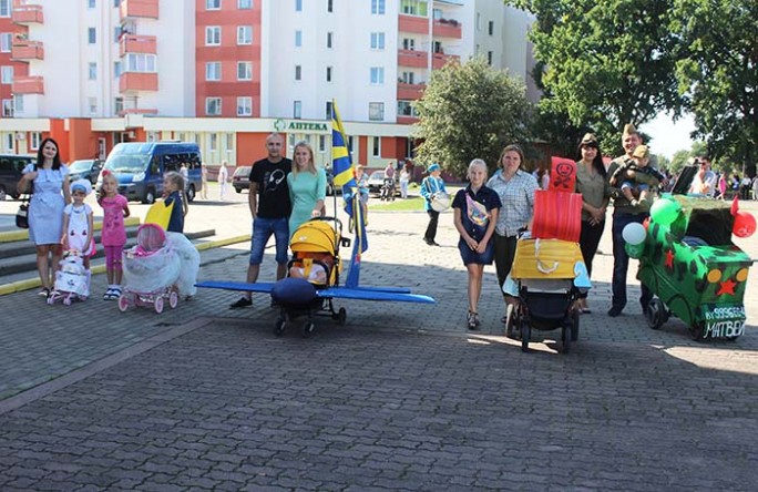 В Мостах во второй раз пройдёт конкурс-дефиле детских и кукольных колясок