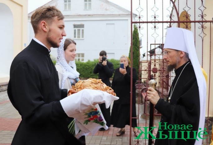 ФОТОФАКТ: Митрополит Минский и Заславский Вениамин посетил Новогрудок и возглавил богослужение в Свято-Никольском кафедральном соборе