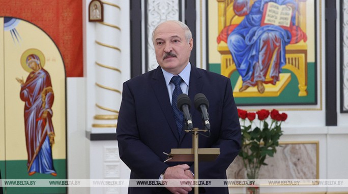 Александр Лукашенко в Минском районе посетил новый храм в честь святого пророка Иоанна Предтечи
