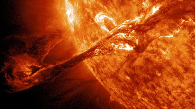 «Начинается новый солнечный максимум»: чем опасны магнитные бури?