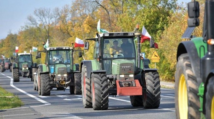 Протестующие фермеры перекрыли дороги в Польше