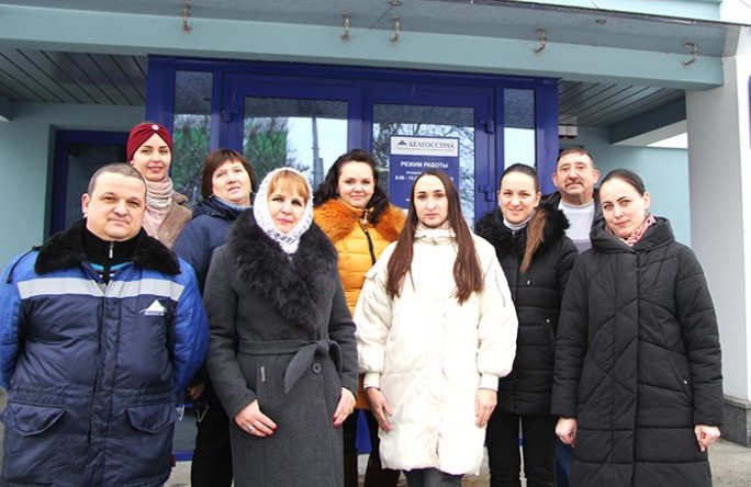 Представительство Белгосстраха по Мостовскому району приходит на помощь людям в трудных ситуациях