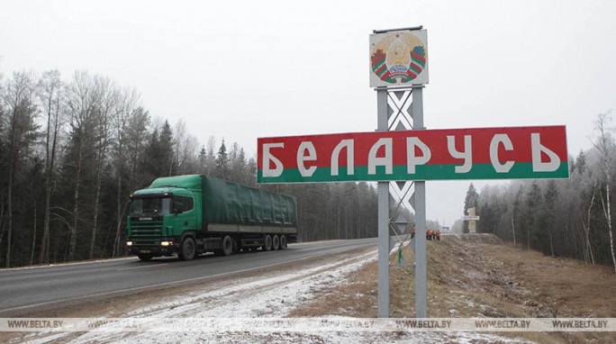 Областным Советам депутатов разрешили вводить местный сбор при выезде из страны