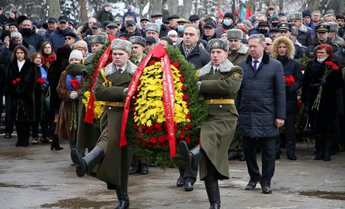 32 года спустя. Сотни жителей областного центра почтили память погибших воинов-интернационалистов на митинге-реквиеме в Гродно