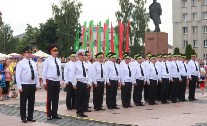 «День открытых дорог». В Гродно состоялся большой праздник, посвященный 85-летию со дня образования Госавтоинспекции