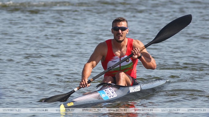 Мостовчанин Олег Юреня вышел в полуфинал олимпийской регаты в гонках байдарок на 1000м