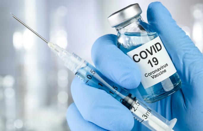 Выбор в пользу вакцинации от COVID-19 делают мостовчане