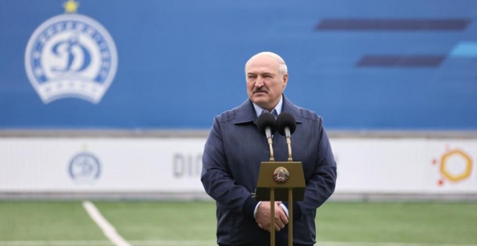'С мячом должны спать'. Александр Лукашенко о результатах в футболе, шальных деньгах и уроках Токио