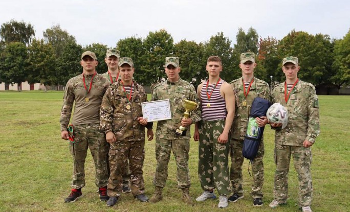 В Гродно прошли спортивные соревнования с участием военнослужащих и бойцов МООП