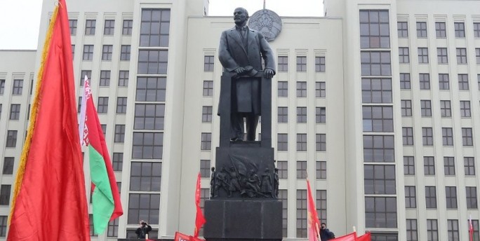'Без Октября не было бы и суверенной Беларуси'. Политолог о роли праздника 7 Ноября