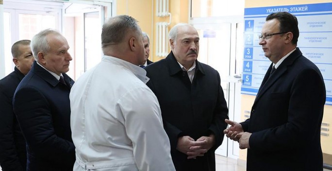 Александр Лукашенко: врачи должны стать локомотивом по зарплатам среди бюджетников, за ними подтянем и учителей