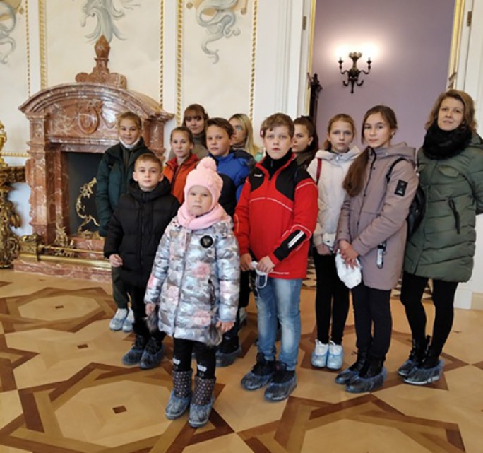 Экскурсия в Коссовский замок. Как учащиеся Песковского УПК д/с-СШ  знакомились с его историей