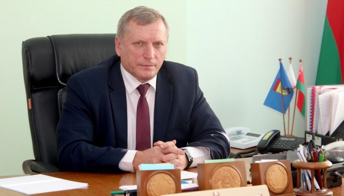 Прямую линию и прием граждан в Зельвенском райисполкоме провел председатель КГК области Анатолий Дорожко