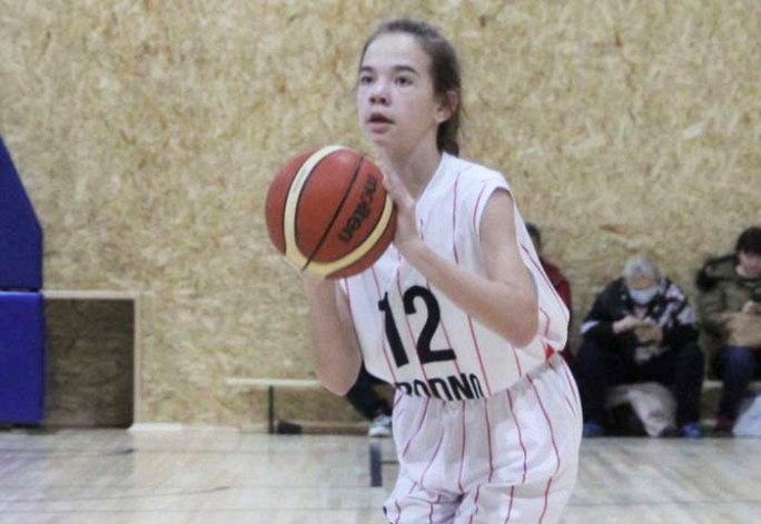 Юная мостовчанка Надежда Калиневич стала серебряным призёром первенства страны по баскетболу