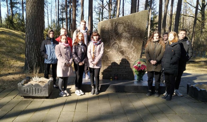 Сцяжынкамі партызанскай славы, або незвычайны урок па гісторыі Беларусі старшакласнікаў Азёркаўскай і Мілявіцкай школ