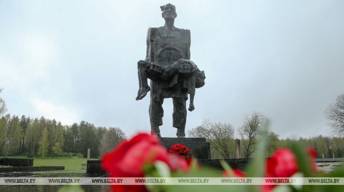 Статус Всебелорусской молодежной стройки присвоен объектам мемориального комплекса 'Хатынь'