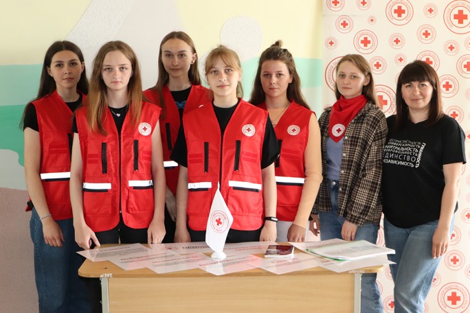 Информационная площадка Красного Креста работала сегодня в Правомостовской средней школы