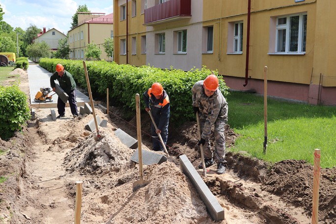 Будет на улице Зелёной в Мостах новая дорожка