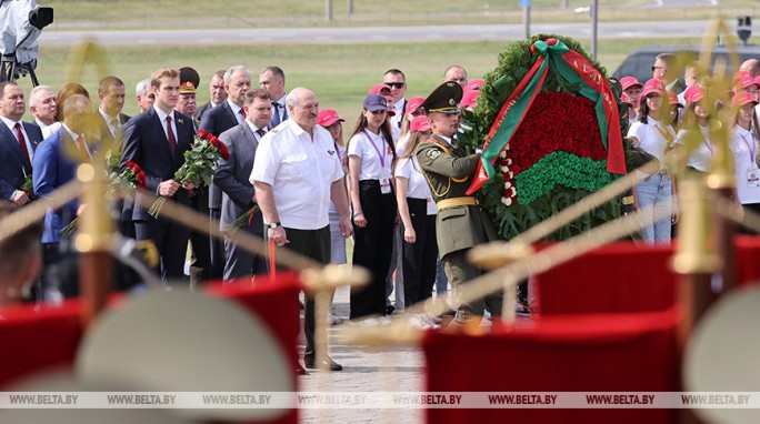Лукашенко: судьбоносная дата 3 июля навсегда вписана в календарь главных государственных праздников