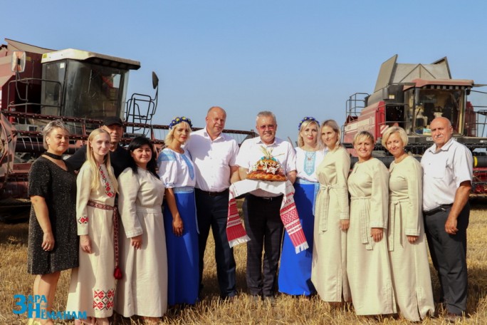 У Лунна святкавалі «Дажынкі-2022». Хлебная ніва шчыра аддзячыла сялянам за старанную працу