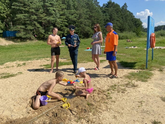 «Летний патруль» напомнил мостовчанам правила поведения у воды