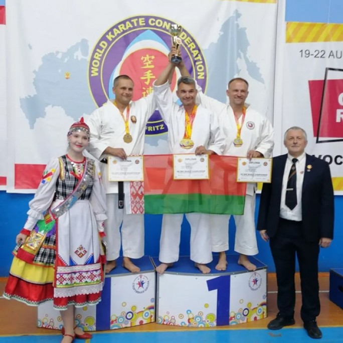 Мостовчане вернулись с наградами с чемпионата мира по каратэ