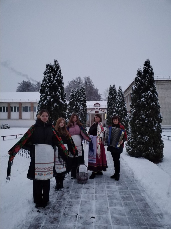Азёркаўскія школьнікі віншавалі работнікаў сельскай гаспадаркі