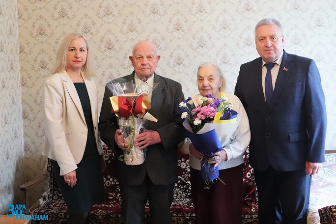 90-летний юбилей отметил житель Мостовского района, ветеран труда Виктор Иванович Савчук