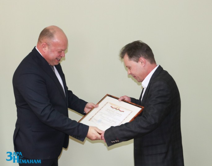 Почётная грамота Государственного комитета по имуществу Республики Беларусь вручена мостовчанину