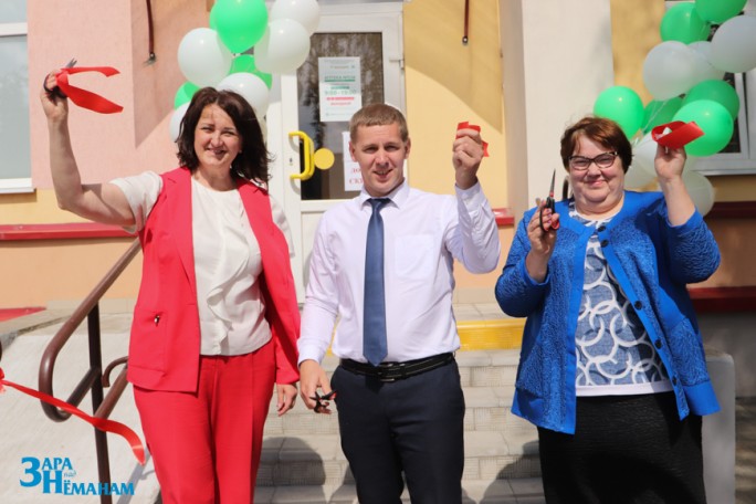 Ещё одна аптека Гродненского РУП «Фармация» открылась в Мостах накануне Дня медицинского работника