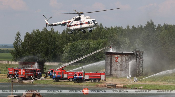 Лукашенко в день 170-летия пожарной службы: 'Время подвигов и самоотверженной борьбы со стихией'