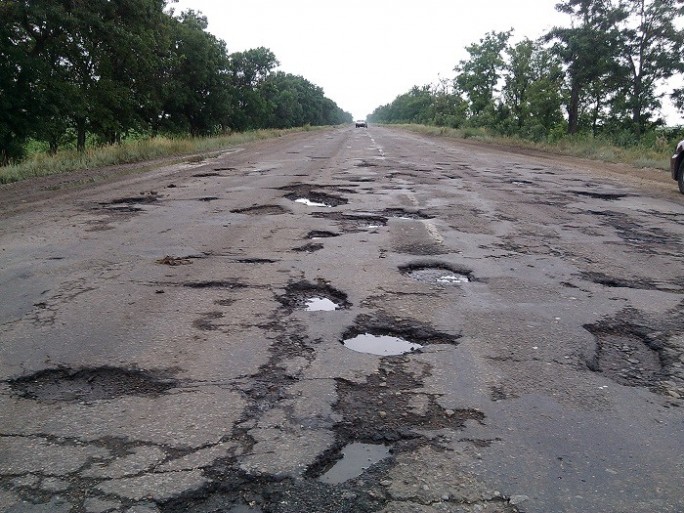 Дороги в Мостах ждут ремонта