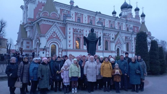 Приложились к святыне