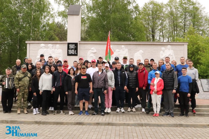 Маршрутом памяти проехали участники велопробега, организованного Мостовским РОВД в честь Дня Победы и 80-летия освобождения Беларуси