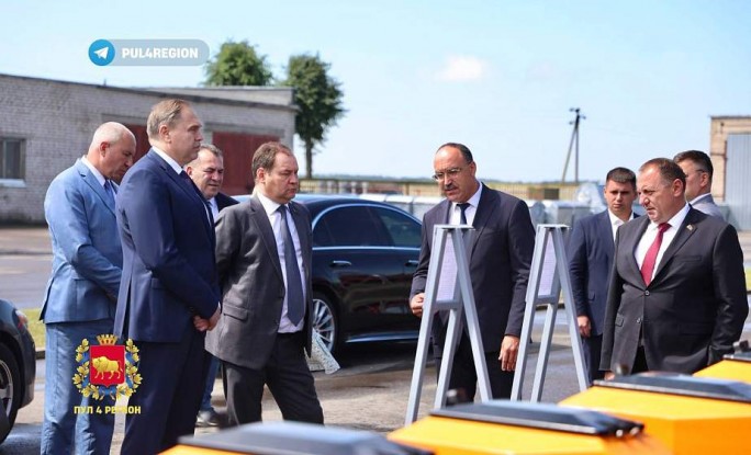 Премьер-министр Беларуси Роман Головченко с рабочей поездкой прибыл в СПК имени И.П.Сенько Гродненского района