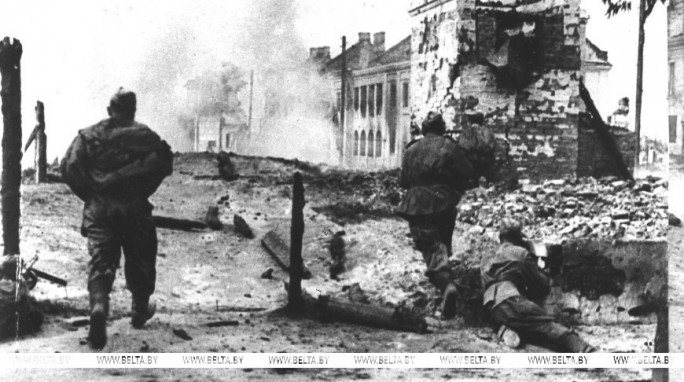 Операция 'Багратион': архивные кадры освобождения Беларуси летом 1944-го. Бои под Витебском