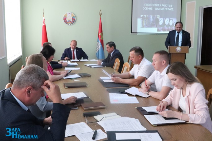Подготовку к осенне-зимнему периоду 2024/2025 годов рассмотрели на заседании Мостовского райисполкома