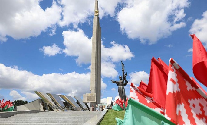 Ровно 50 лет назад Минск стал городом-героем. Какой тернистой дорогой шла столица к почетному званию?