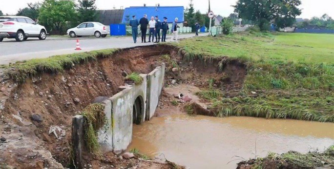 В Гродненской области устраняют последствия ночной непогоды