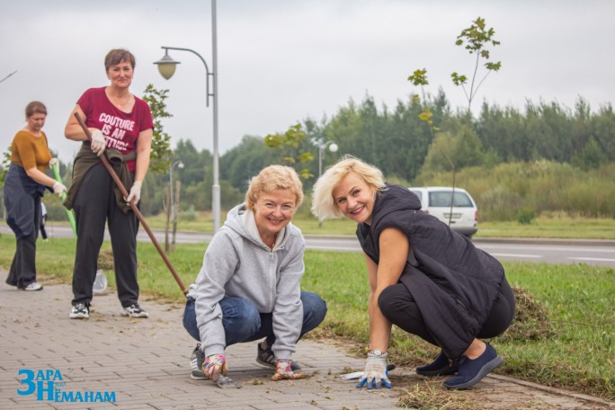 ФОТОФАКТ. Мостовские медики вновь вышли на субботник