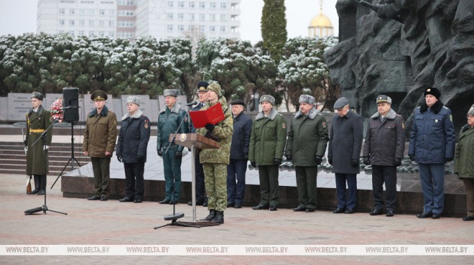 Торжественно и эмоционально. Более 200 новобранцев Гродненской погрангруппы приняли военную присягу